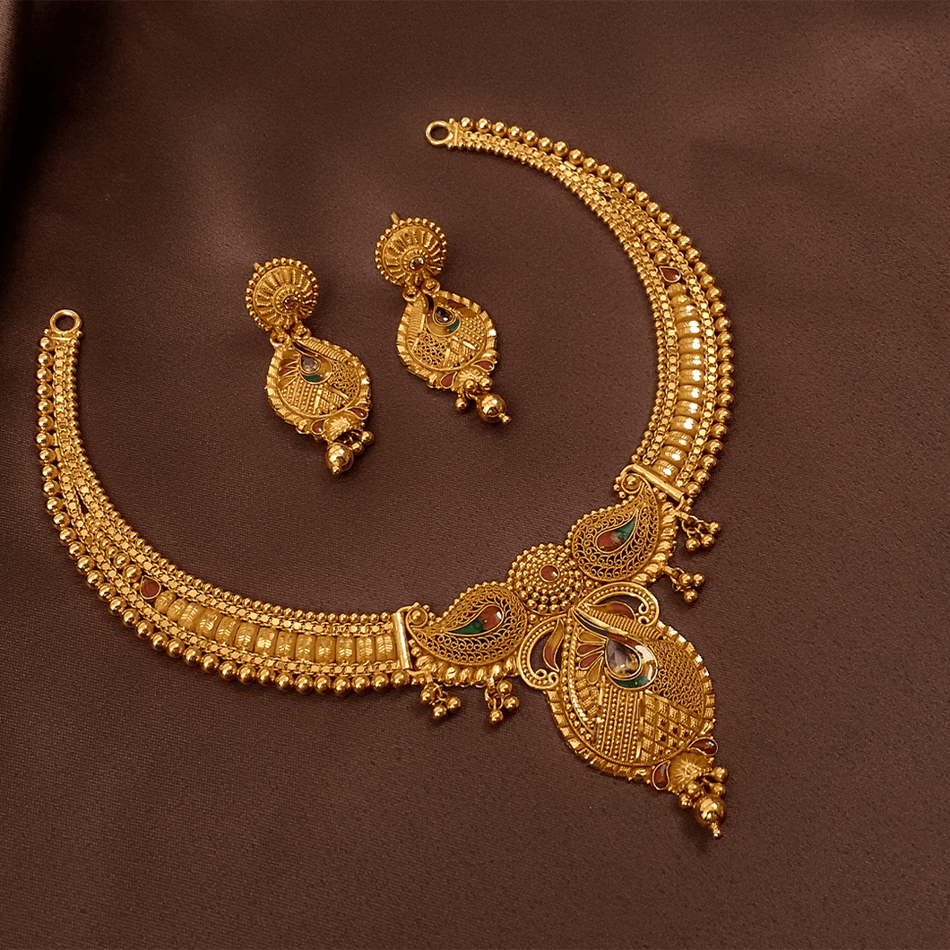 Crowned in Beauty: Kundan & Diamond Neckpiece