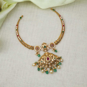 Celestial Charm: The Kundan & Diamond Pendant of Infinite Grace