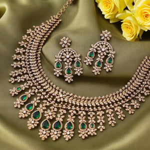 Traditional Green Kundan Set with Sparkling Floral Diamond Accents
